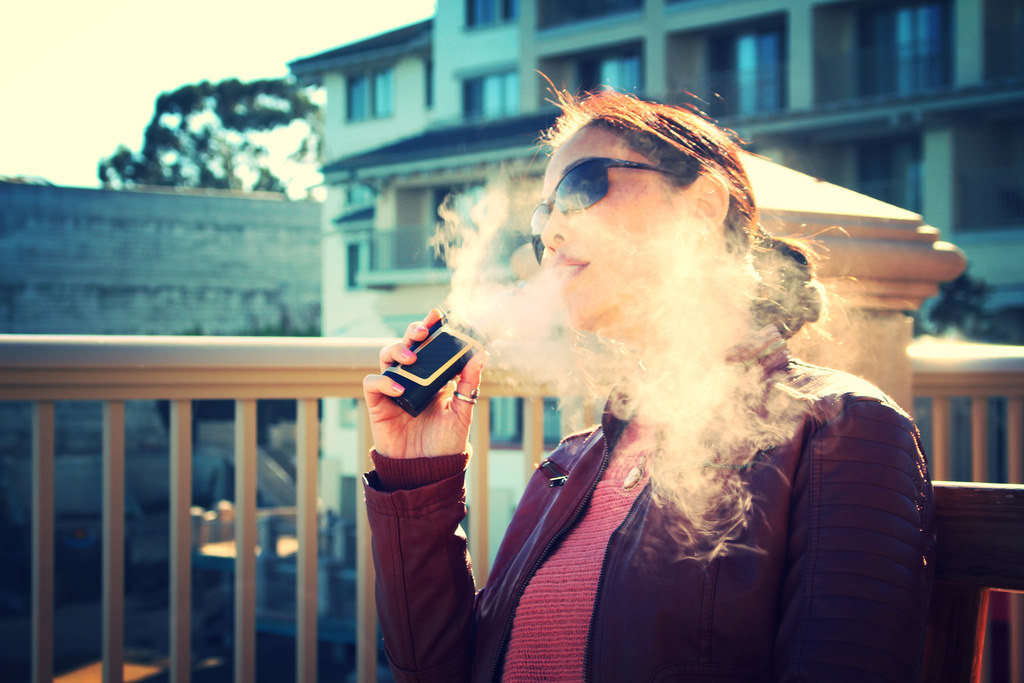 Nicotine Intake Smoking Vaping DIY